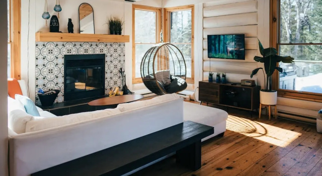 Be zen With Nature Enjoy Private hot tub Citq 301946, Rezervasyon Tatil Evi Mont-Tremblant Village 