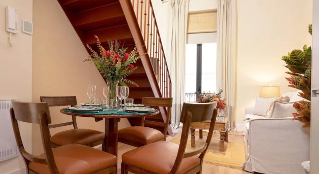 Апартаменты Exclusive Apartment Near Cathedral Rodrigo Caro IV