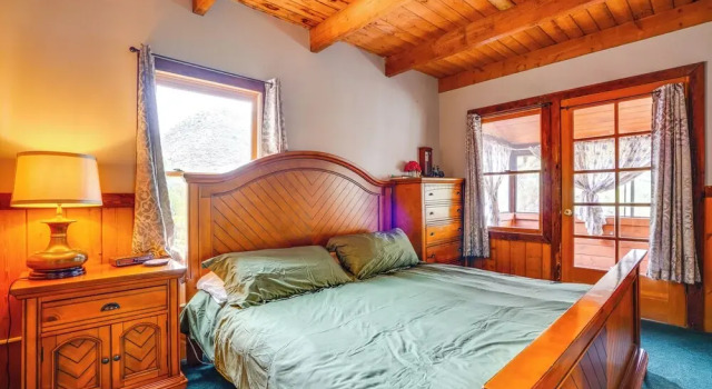 Коттедж Bisbee Vacation Rental w/ Mountain Views & Sunroom
