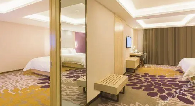 Lavande Hotel (Guangzhou South Railway Station, Hanxi Changlong Station), Rezervasyon Otel Guangdong otoparklı oteller, Otopark