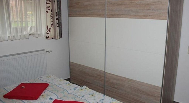 at Fleesensee Comfortable Holiday Residence, Забронировать Дом для отпуска Отели Мекленбургское поозёрье с парковкой, Парковка