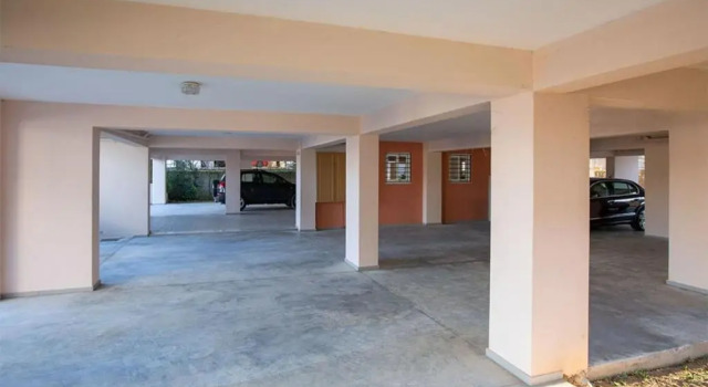 V Luxury Apartment 2, Prenota Appartamento Hotel a Epiro con parcheggio, Parcheggio