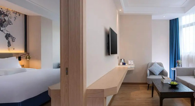 Люкс Kyriad Marvelous Hotel·Heyuan Xinhe International