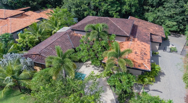 Коттедж The Island House