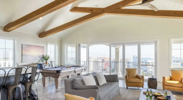 Коттедж Sleeps 48, 2 Homes w/ Private Beach Access Bradley Circle Buyout by Avantstay