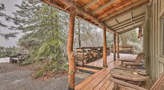 Коттедж Creekside Cabin 8 Mi to Kings Canyon National Park