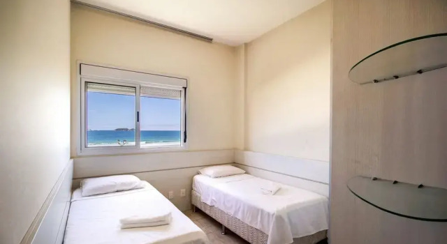 Апартаменты Foot in the Sand Condominium With Pool in Florianopolis - EAR