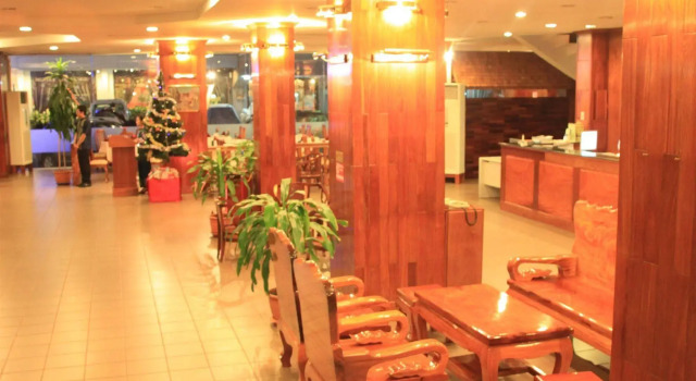 Diamond Hotel, Buchen Sie Hotel Hotels in Kandal mit Parkplatz, Parkplätze