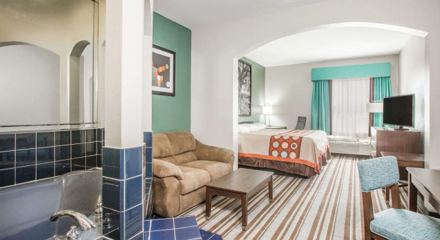 Super 8 by Wyndham Port Arthur/Nederland Area