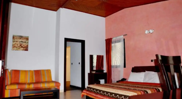 Villa Cocody Cité Des Arts, Prenota Villa Cottage a Abidjan, Cottage