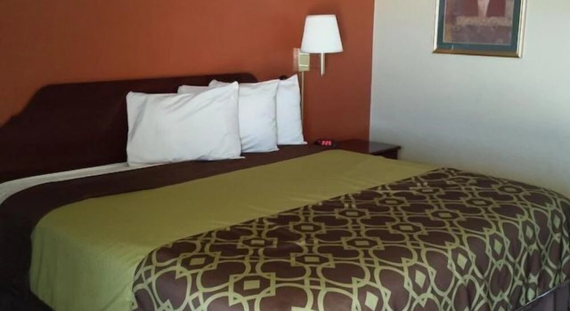 Двухместный номер Standard Deluxe Inn Motel