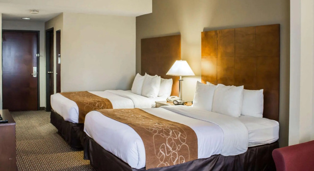 Четырёхместный люкс Fairfield by Marriott Inn & Suites Durham