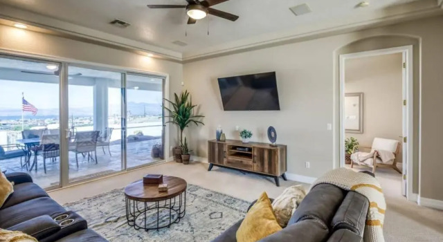360 Lake Havasu Views with Pool & BBQ!, Забронировать Отель Лейк-Хавасу-Сити штат Аризона