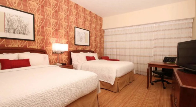 Courtyard by Marriott Chicago Bloomingdale, Забронировать Отель Отели Иллинойс 3 звезды, 3*