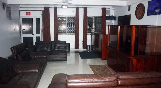 Ibisa Hotel, Réserver Hôtel Sékondi 