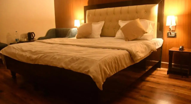 Hotel Rajat Residency Bijnor, Забронировать Отель Биджнор штат Уттар-Прадеш