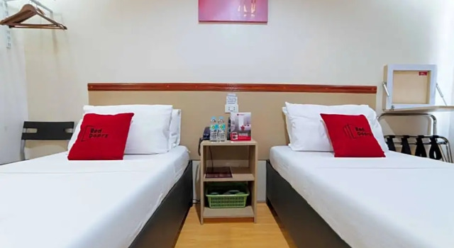 Номер Standard RedDoorz Plus near SM Lanang Davao