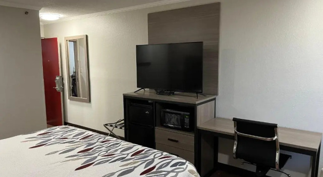 Номер Superior Red Roof Inn Suffolk
