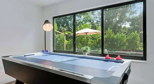 Коттедж Hidden Bungalow- Peaceful Retreat BBQ and hot tub