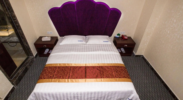 Aiqinhai International Airport, Rezervovat Hotel Hotely v Guangdong s bazénem, Bazén