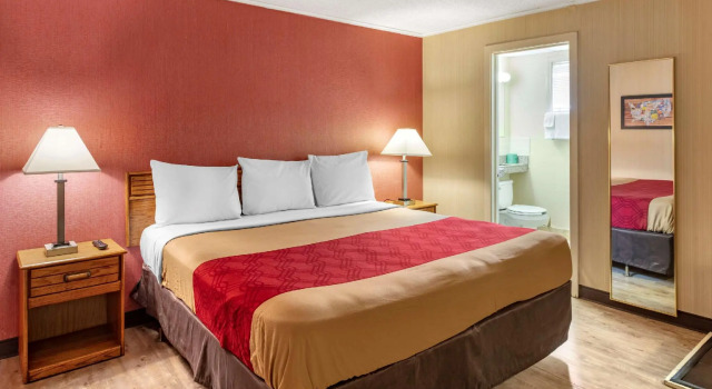 Двухместный люкс Economy Inn