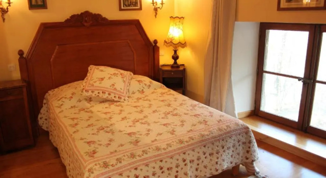 Апартаменты Chateau De Picomtal