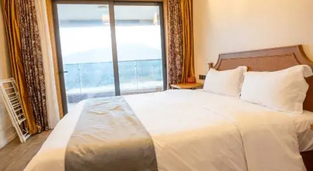 Люкс с 3 комнатами с видом на море Sparkling Legend  Apartment