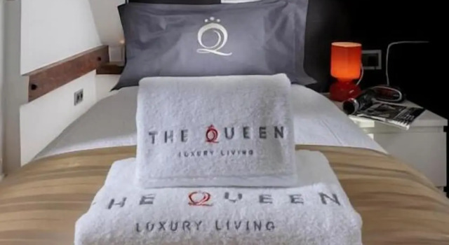 Одноместные апартаменты The Queen Luxury Apartments - Villa Medici