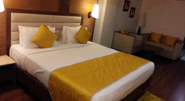 Номер Premium Pride Biznotel Vadodara