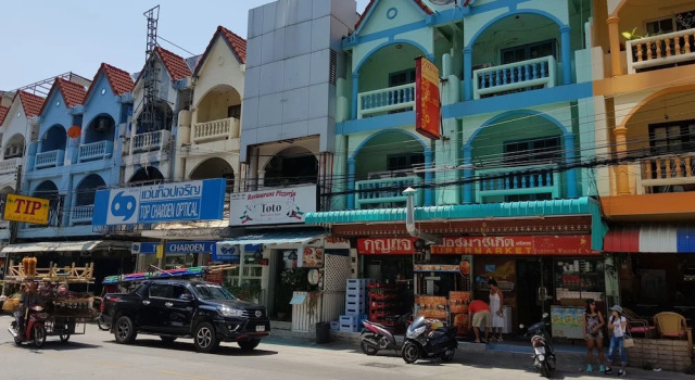 Ons Moeder Restaurant Guesthouse - 4 50 Meters to the Beach