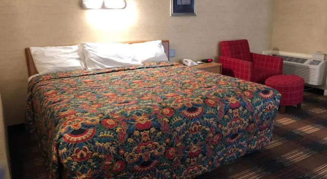 Red Carpet Inn North Syracuse