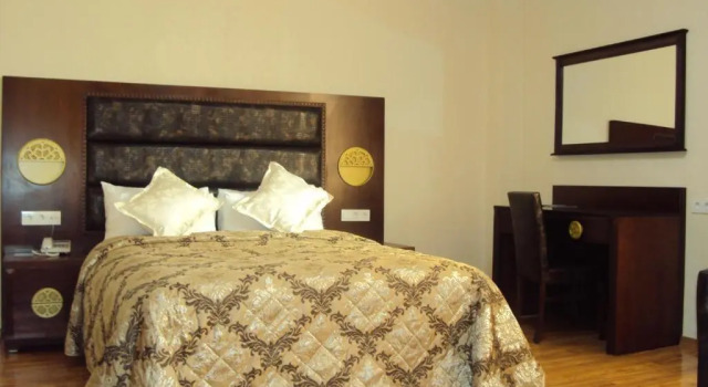Двухместный номер Standard Era Palace Batumi