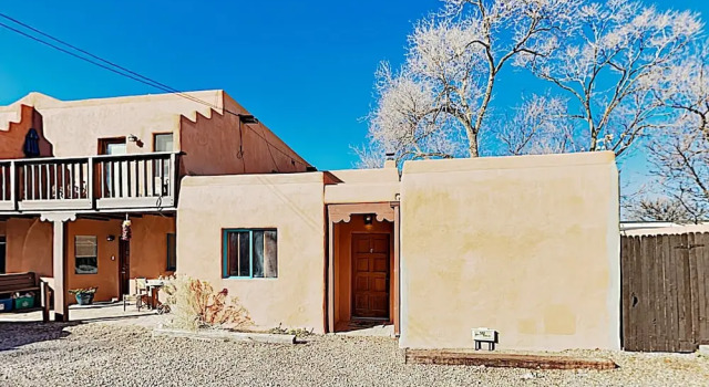 Southwest-chic W/ Private Yard 2 Bedroom Condo, Varaa Huoneisto Santa Fe New Mexico