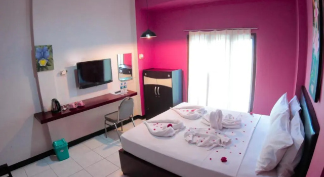 Люкс FX 72 Ruteng Hotel