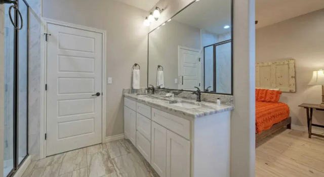 Sleeps 28 2 Homes w/ Boat Dock & Waterfront Pool Laguna Village Haven, Rezerwuj Dom wakacyjny Padre Island 