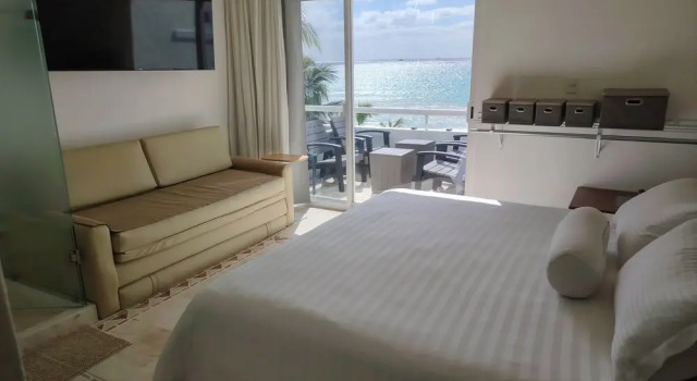 Beach front-Ocean View Studio -Hotel Sunset Fishermen condo 344/C, Prenota Appartamento Hotel a Quintana Roo con piscina, Piscina