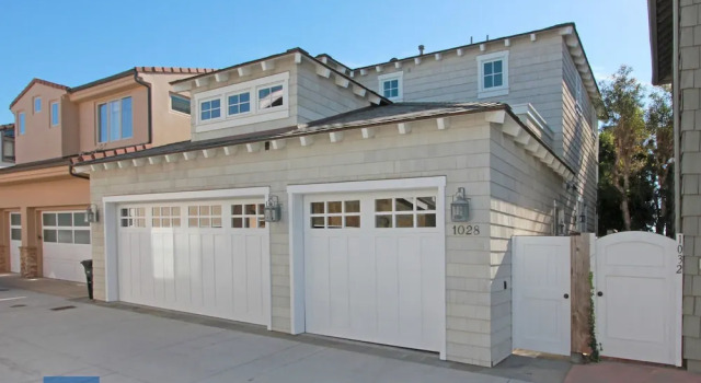 1028 W Ocean Front Lyn 5 Bedroom Home