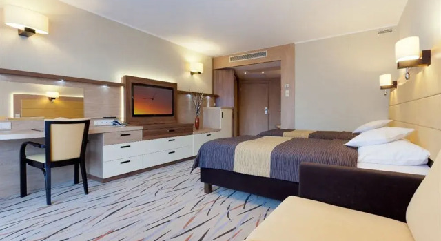 Hotel Wellness Medical Spa Unitral, Buchen Sie Resort Hotels in Westpommern mit Pool, Schwimmbad