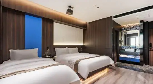 Люкс Deluxe Lushan Maoxinqiao Homestay (Lushan Former Residence)