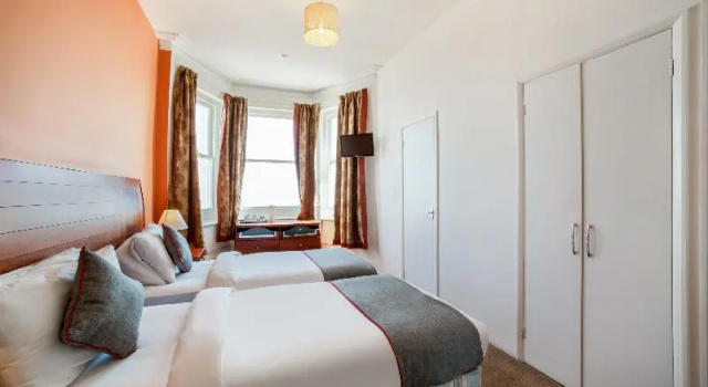 Номер Standard The Strand Hotel