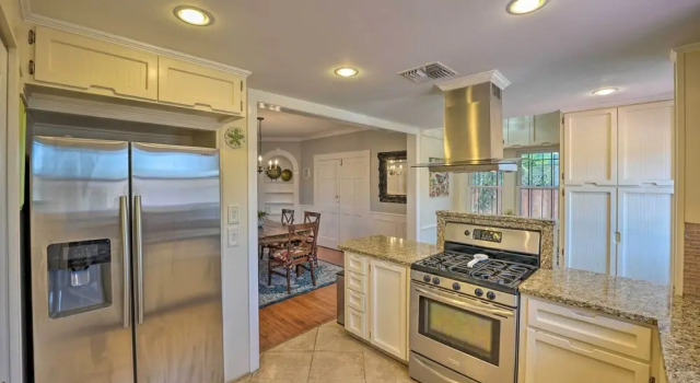 Коттедж Corpus Christi Home w/ Pool & Hot Tub: Walk to Bay