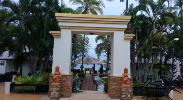Вилла рядом с пляжем Golden Pine Beach Resort