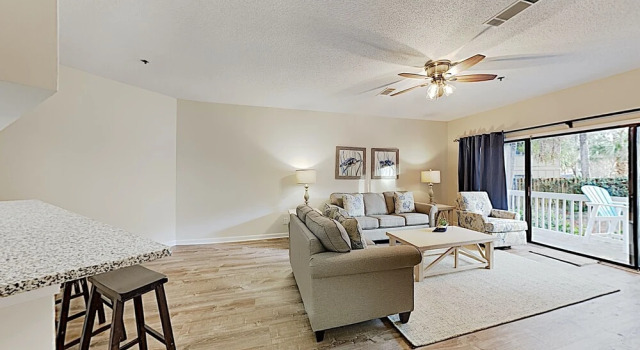 New Listing! All-Suite W/ 3 Pools - Walk To Beach! Townhouse