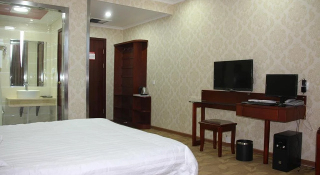 Urumqi Xindonghui Hotel, Book Hotel Hotels in Xinjiang with Parking, Parking