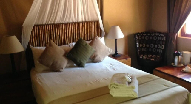 Phokoje Bush Lodge, Buchen Sie Hotel Selebi-Phikwe Zentral-Distrikt