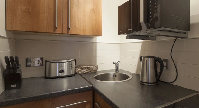 Полулюкс The New London Carlton Hotel & Service Apartments