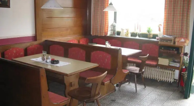 Gasthaus Roter Hahn, Book Hotel Klosterneuburg 