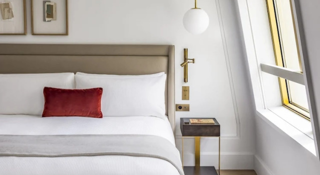Двухместный люкс с балконом Kimpton - St Honoré Paris by IHG
