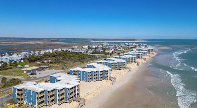 Апартаменты North Topsail Beach Condo w/ Ocean-view Balcony!