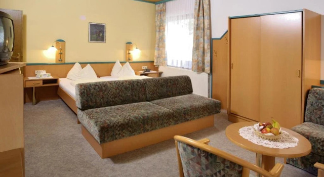 Familienhotel Steindl, Rezerwuj Hotel Hotele w Millstätter See z basenem, Basen